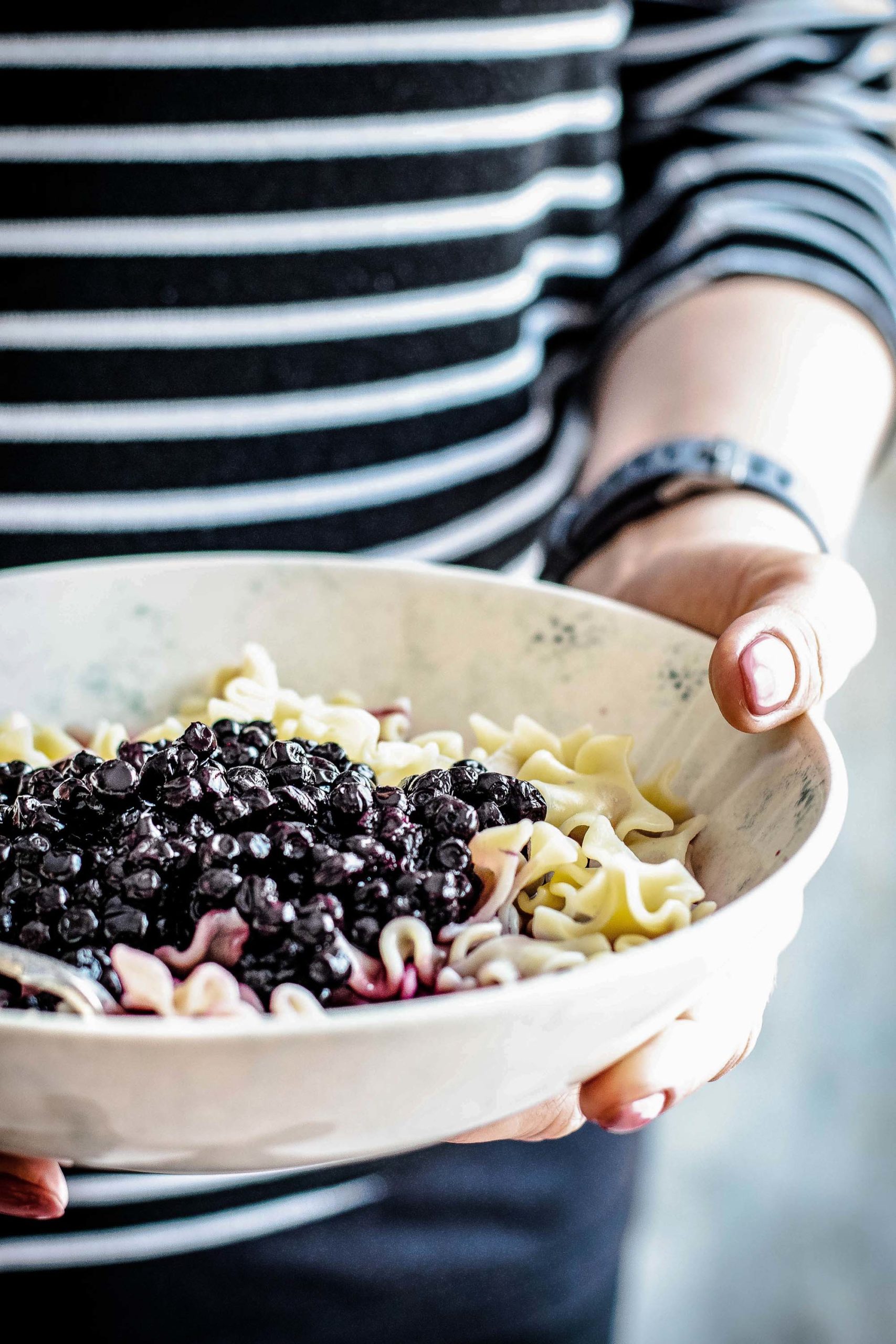 How to shop for veggies at your local farmers market