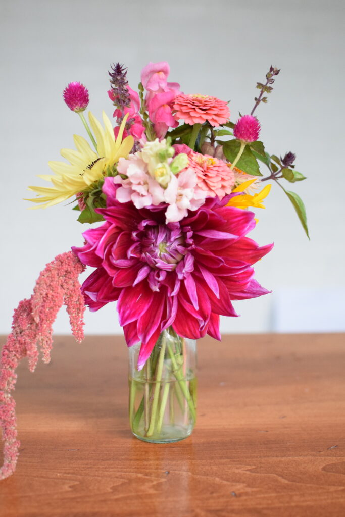 dahlia flower arrangement