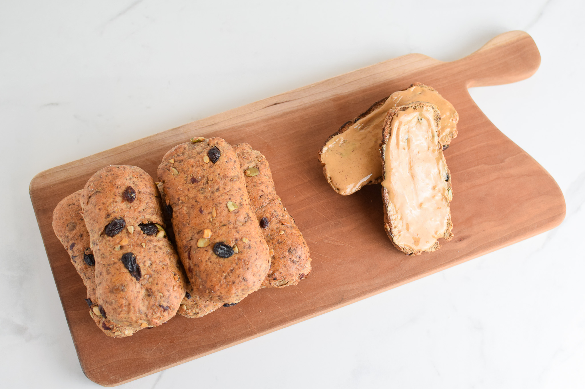 protein bagels with peanut butter