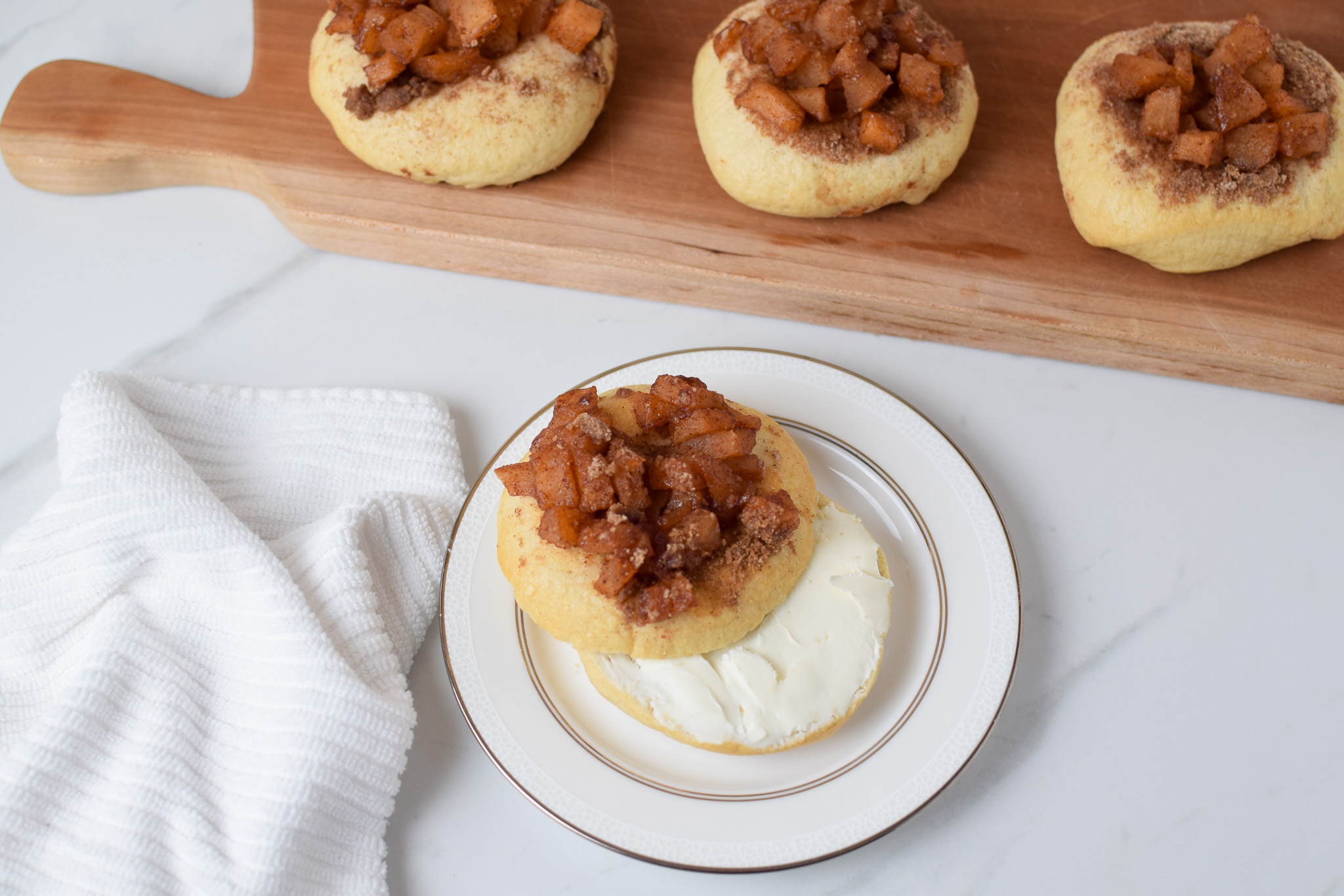 apple cinnamon bagels